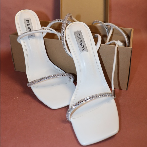 STEVE MADDEN with box UPLIFT Wrap up heel - Picture 6 of 15